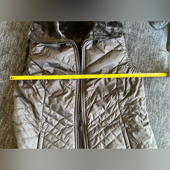 NWT The North Face Mossbud Reversible vest - Picture 6 of 14